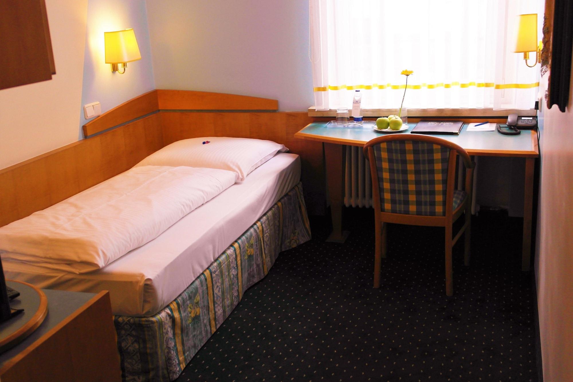 Hotel Daniel Munchen Bagian luar foto