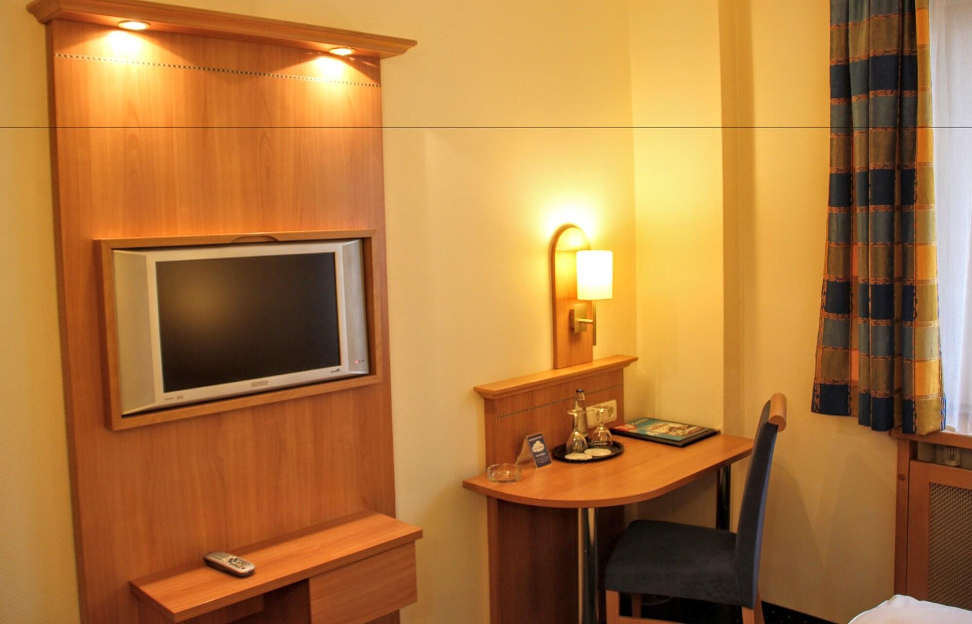 Hotel Daniel Munchen Bagian luar foto