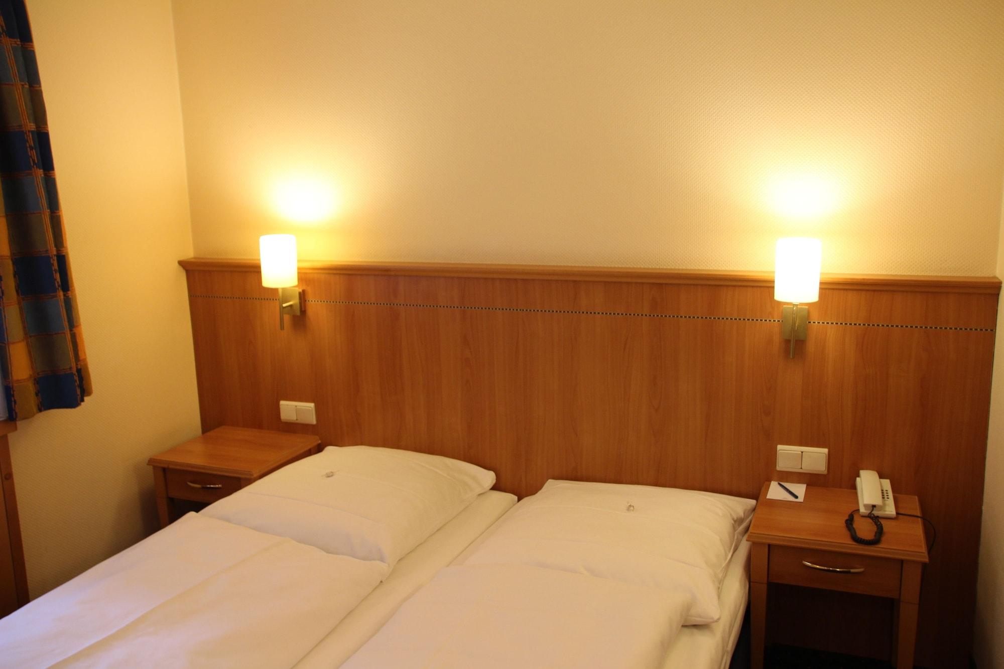 Hotel Daniel Munchen Bagian luar foto