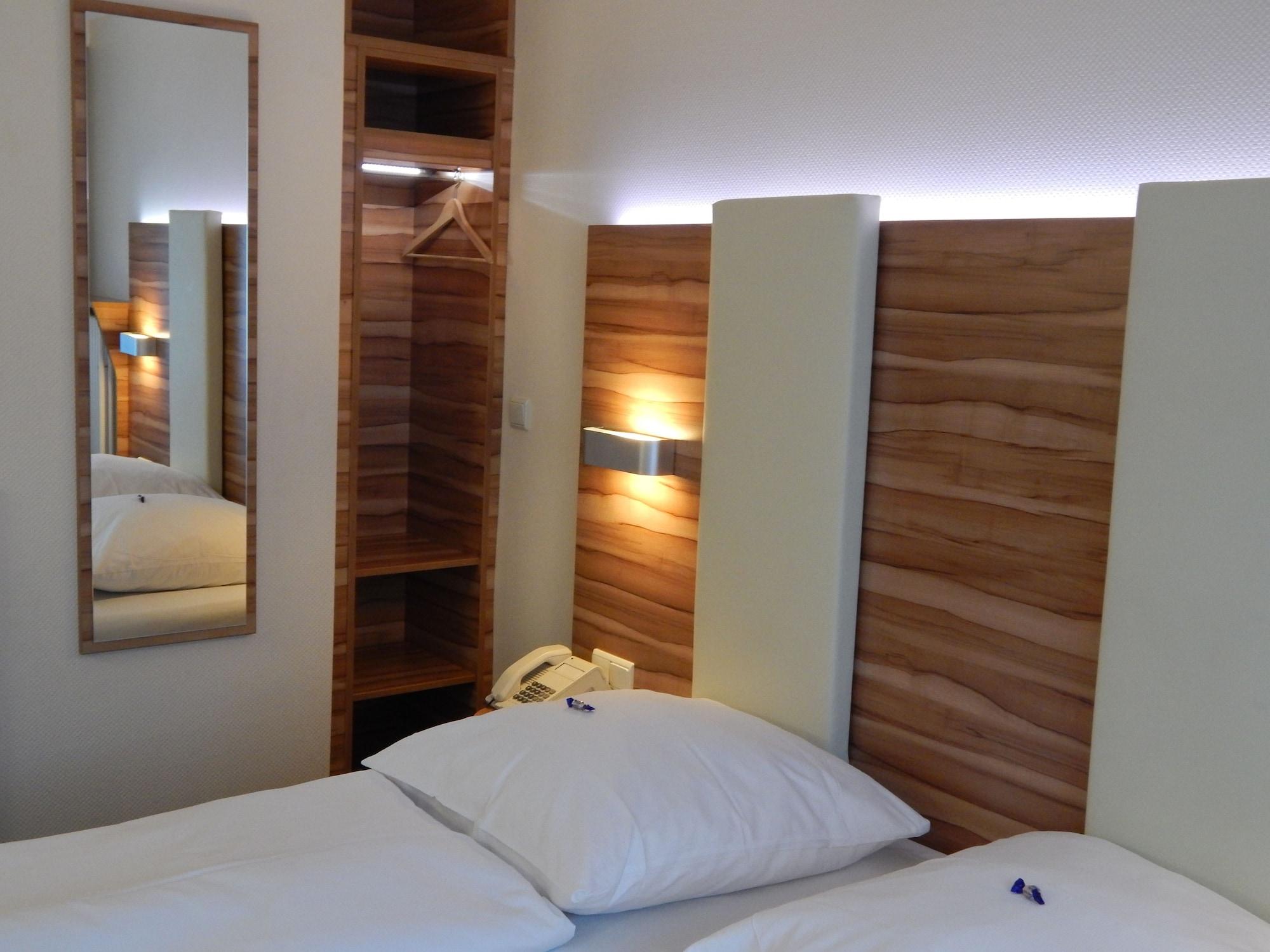 Hotel Daniel Munchen Bagian luar foto