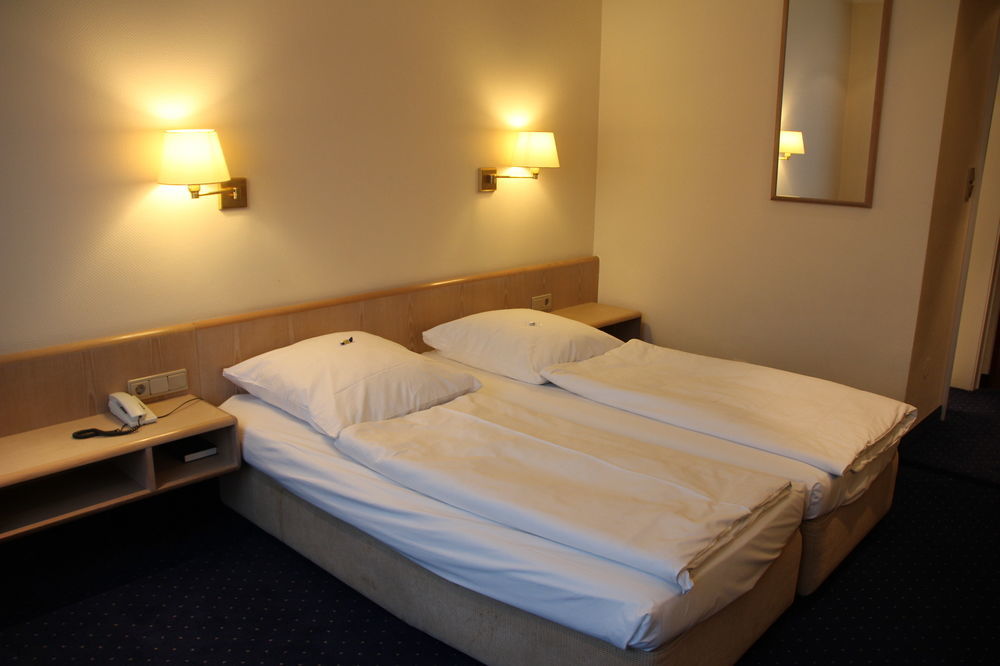 Hotel Daniel Munchen Bagian luar foto