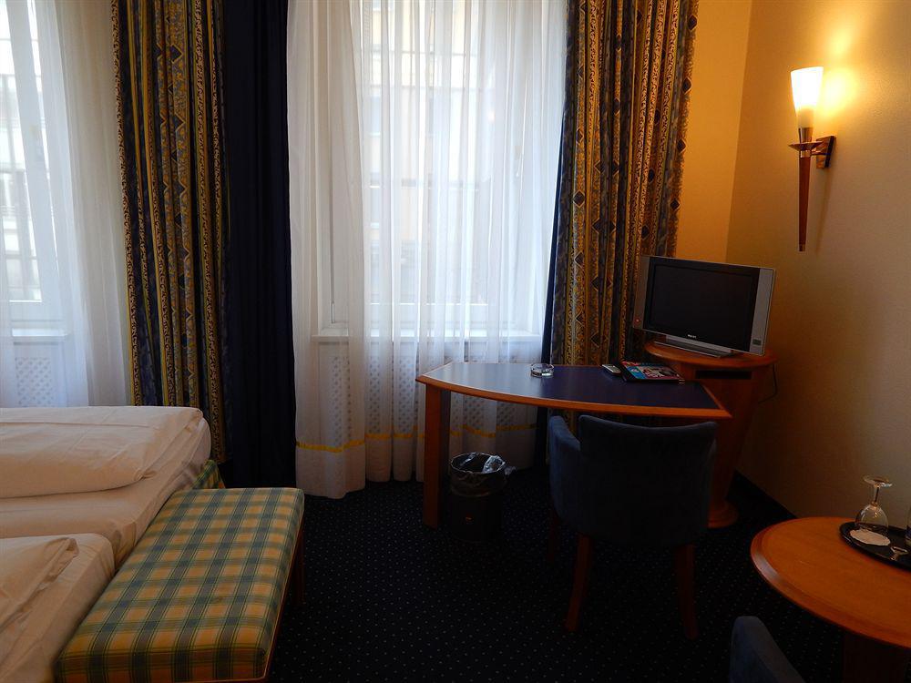Hotel Daniel Munchen Bagian luar foto
